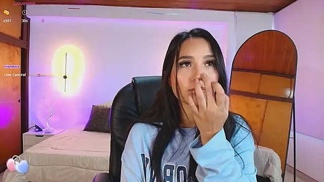  gaby2 online show from February 17, 2025, 11:44 am