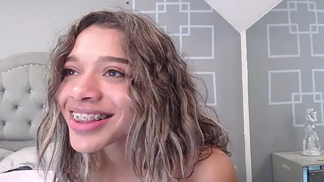 BritneyCollins online show from February 9, 2025, 7:52 pm