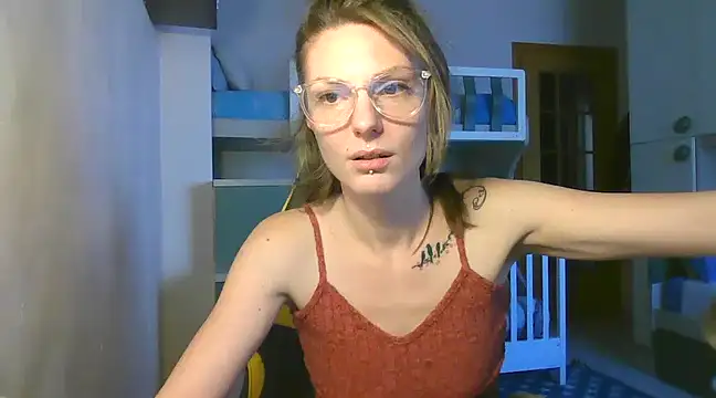 Feli blue online show from December 3, 2024, 12:16 pm