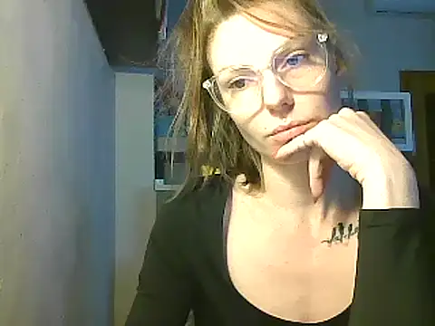 Feli blue online show from December 13, 2024, 8:41 am