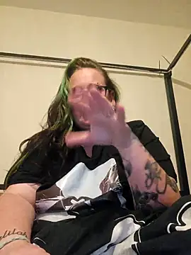 Bunny Cummings online show from September 12, 2025, 11:37 pm