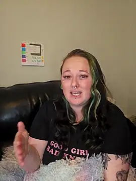 Bunny Cummings online show from September 23, 2025, 9:40 pm