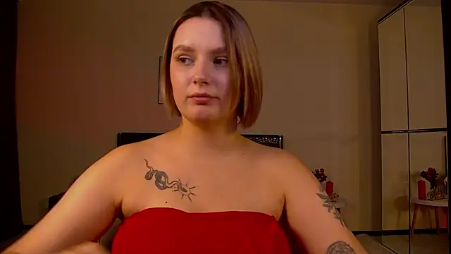 DianeMills online show from February 5, 2025, 10:12 pm