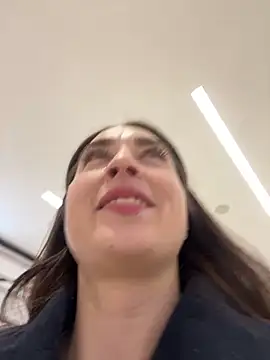 Holly Play online show from December 19, 2024, 12:34 pm