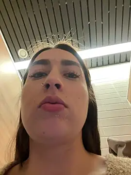 Holly Play online show from December 30, 2024, 12:31 pm