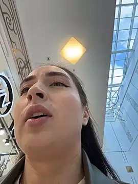 Holly Play online show from October 18, 2025, 10:05 am