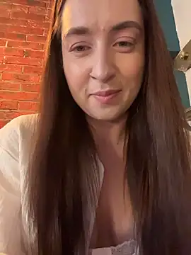 Holly Play online show from July 24, 2026, 8:56 am