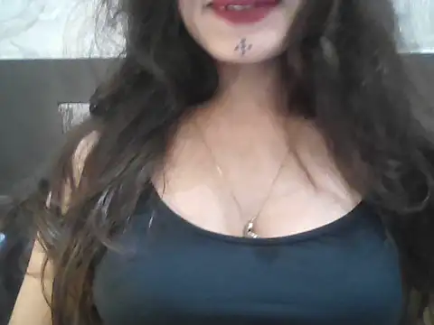 krati74 online show from September 28, 2025, 3:39 pm