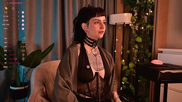 MichaellaMoon online show from December 9, 2024, 7:18 pm