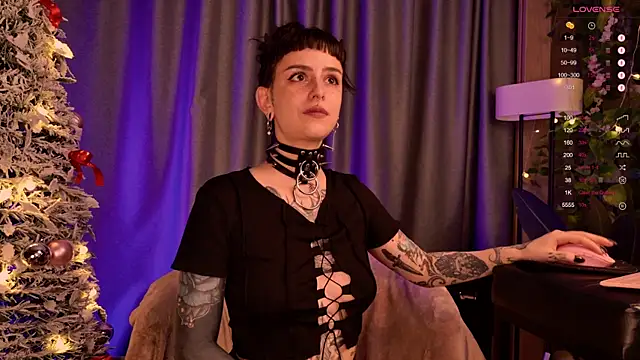 MichaellaMoon online show from December 22, 2024, 2:49 am