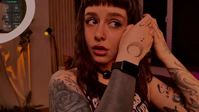 MichaellaMoon online show from February 21, 2026, 5:03 pm