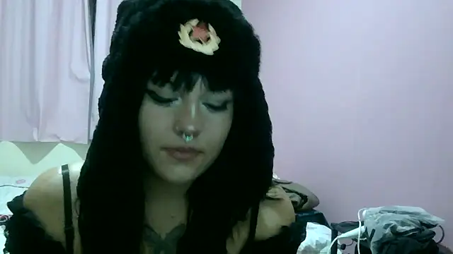 Snapshot of belletotosa chatting on April 25, 2026, 1:41 am belletotosa online show from April 25, 2026, 1:41 am