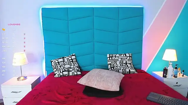 Iris Thompson  online show from March 8, 2025, 12:00 am