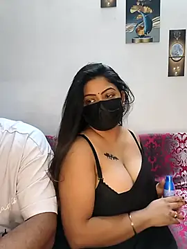 Snapshot of deepika-roy chatting on January 6, 2026, 4:11 pm deepika-roy online show from January 6, 2026, 4:11 pm