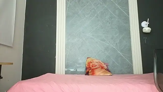 YummyDuooo online show from February 5, 2026, 11:04 am