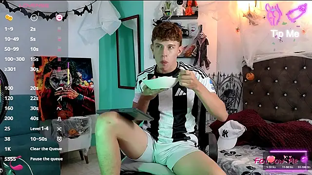 flowers18 online show from November 3, 2025, 11:04 pm