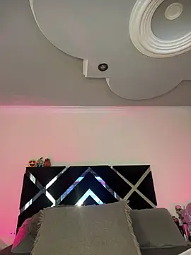 antonhella1 online show from February 17, 2026, 6:58 pm