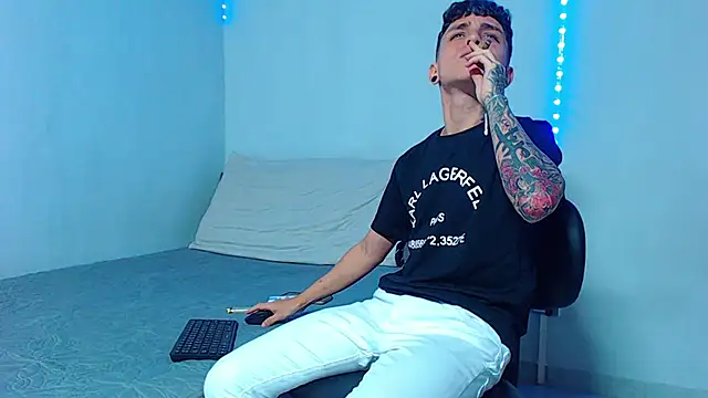 mikecoper 23 online show from December 31, 2024, 11:49 pm