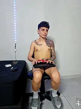 mikecoper 23 online show from December 16, 2025, 3:33 am