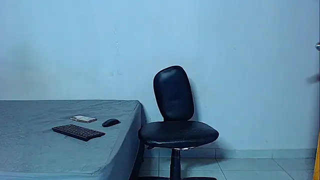 mikecoper 23 online show from March 11, 2026, 3:01 am