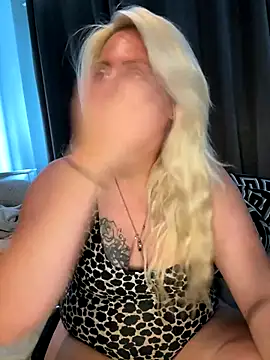 Blondiee3088 online show from October 2, 2025, 11:17 am