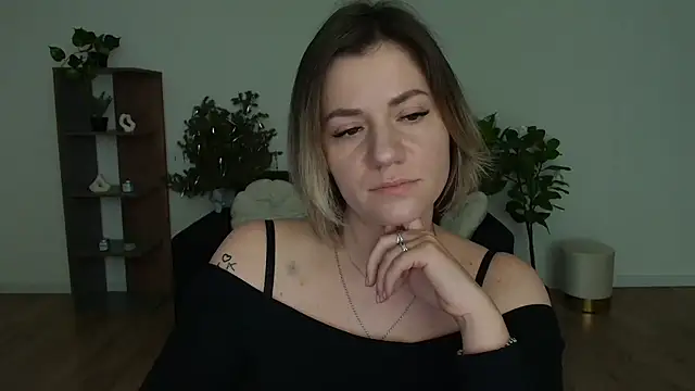 MariaSttone online show from February 4, 2025, 4:29 pm