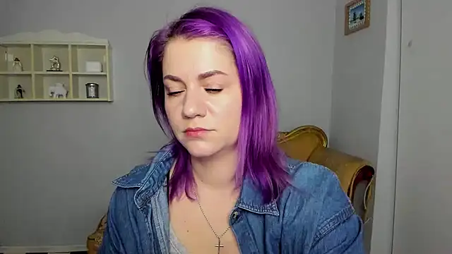 MariaSttone online show from April 17, 2026, 8:39 am