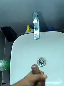 Snapshot of rahulGJ03 chatting on October 22, 2025, 10:09 pm rahulGJ03 online show from October 22, 2025, 10:09 pm