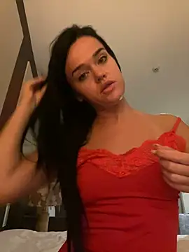 English-Chloe96 online show from March 6, 2025, 4:07 pm