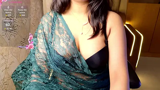 Punjabi Queen1 online show from January 17, 2025, 3:43 pm