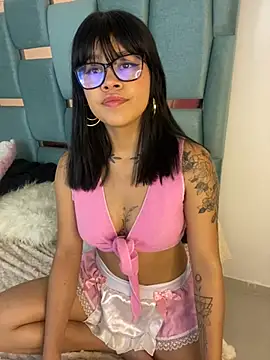 Snapshot of honeyy_mia chatting on February 9, 2025, 2:28 am honeyy mia online show from February 9, 2025, 2:28 am