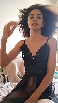 Emanuelle manu online show from December 4, 2025, 5:43 pm