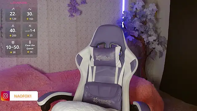 NaomiFox1 online show from September 14, 2025, 4:33 am