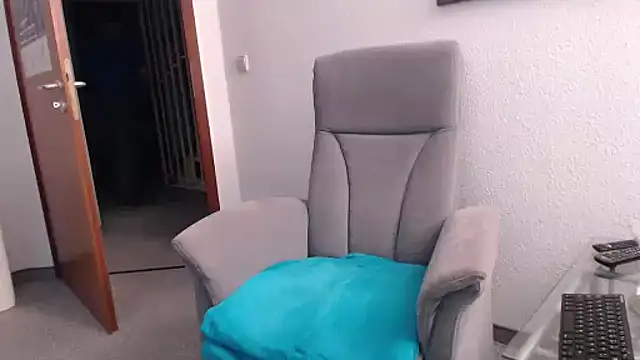 ak616263 online show from November 12, 2025, 4:29 pm