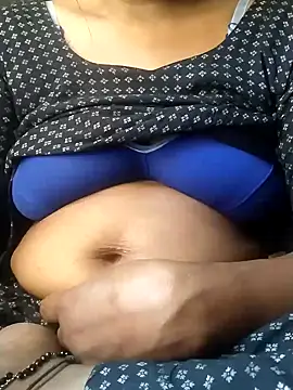 Snapshot of saloni19881 chatting on March 12, 2025, 7:46 am saloni19881 online show from March 12, 2025, 7:46 am