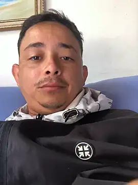 isacalejandroo online show from December 28, 2024, 4:30 pm