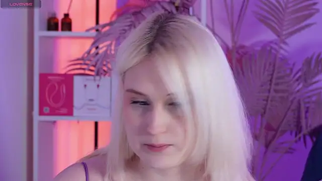 tiffannyjons online show from February 19, 2026, 6:04 pm