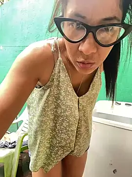 johaminie online show from December 26, 2024, 6:43 pm