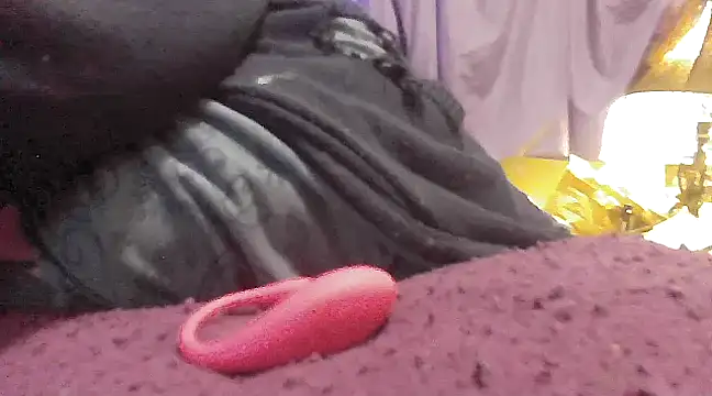 Snapshot of Alli_Kat chatting on January 11, 2025, 5:10 am Alli Kat online show from January 11, 2025, 5:10 am