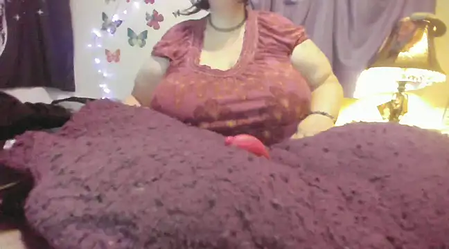 Snapshot of Alli_Kat chatting on January 26, 2025, 11:39 pm Alli Kat online show from January 26, 2025, 11:39 pm