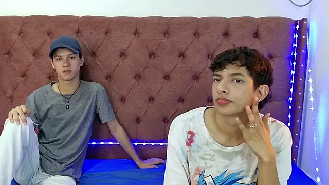 boys yourparty online show from December 21, 2024, 1:42 pm