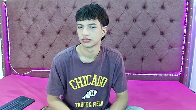 boys yourparty online show from December 29, 2024, 1:38 pm