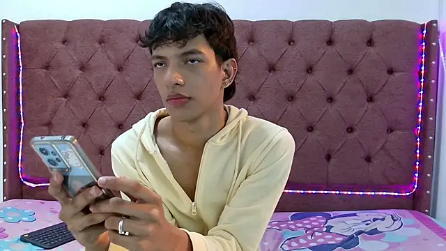 boys yourparty online show from January 18, 2025, 1:40 pm