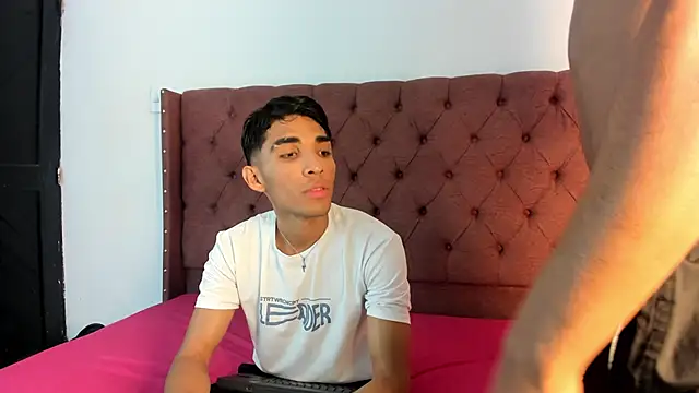 boys yourparty online show from September 24, 2025, 1:03 pm