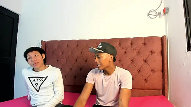 Snapshot of boys_yourparty chatting on December 21, 2025, 12:12 pm boys yourparty online show from December 21, 2025, 12:12 pm