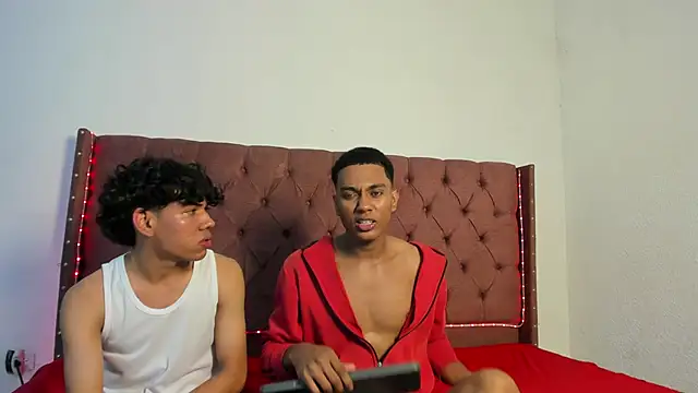 Snapshot of boys_yourparty chatting on January 13, 2026, 1:11 am boys yourparty online show from January 13, 2026, 1:11 am