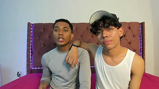 Snapshot of boys_yourparty chatting on January 14, 2026, 1:11 am boys yourparty online show from January 14, 2026, 1:11 am