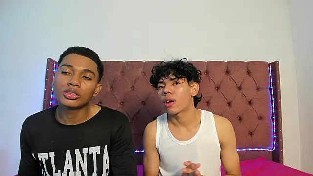 Snapshot of boys_yourparty chatting on January 15, 2026, 1:10 am boys yourparty online show from January 15, 2026, 1:10 am