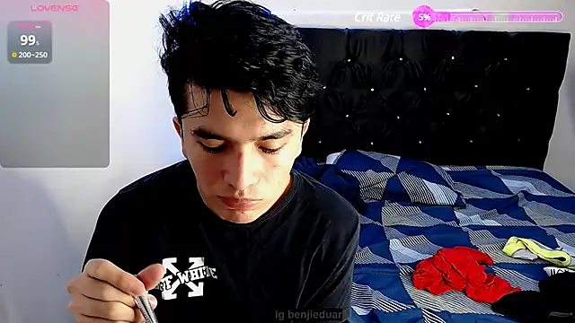 benji hoter online show from February 1, 2025, 5:26 pm