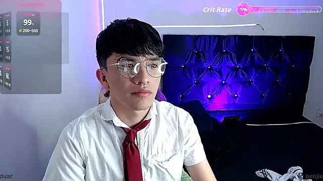 benji hoter online show from October 31, 2025, 4:41 pm